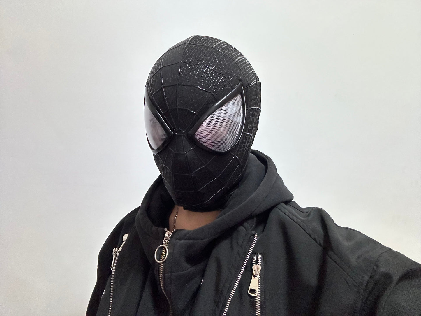 The V4 Symbiote TASM2 with Full head shell and Lenses Wearable Movie Prop Replica (Adult)